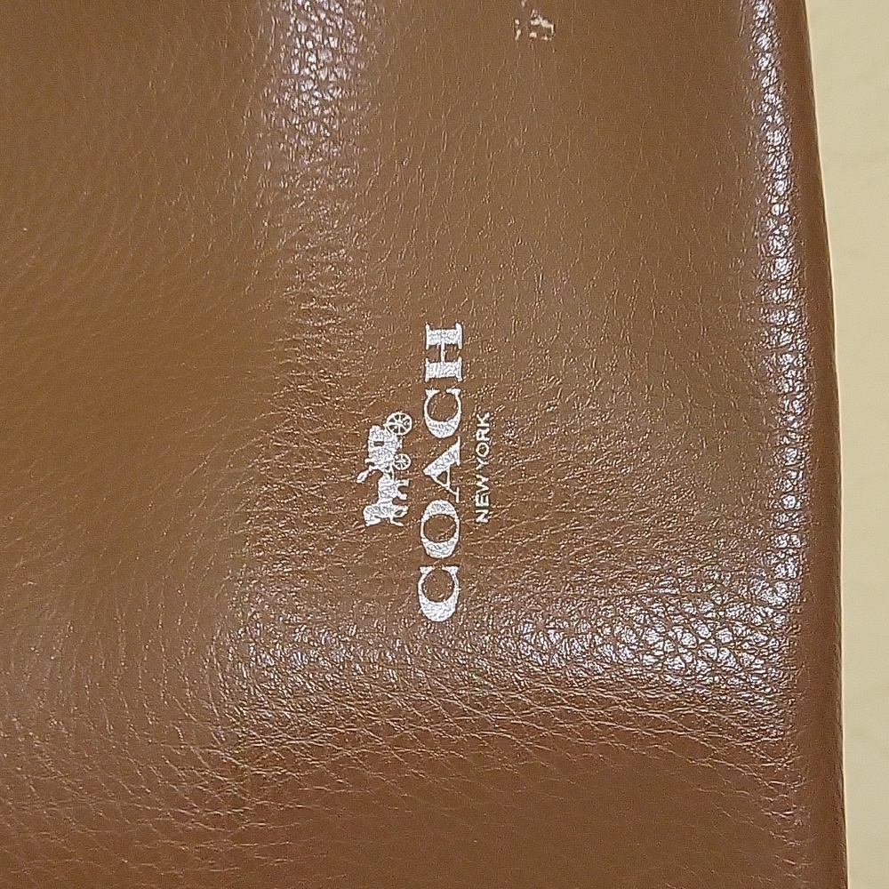 Coach Derby Tote - Picture 2 of 8
